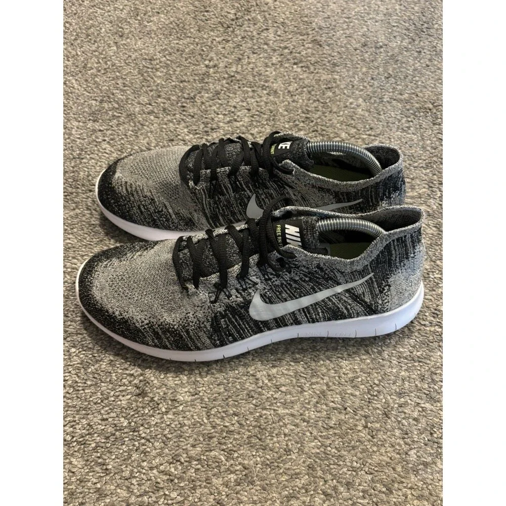 Nike Free RN Flyknit Men's Size 11 Running Shoes Black White Oreo